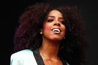Kelly Rowland (@KellyRowland) - TWEET: &quot;Check this out and please send prayers to Trayvon Martin's mom on Mother's Day...&quot;&nbsp;Kelly Rowland shares a Mother's Day PSA from Taryvon Martin's mom.&nbsp;(Photo: Brendon Thorne/Getty Images)