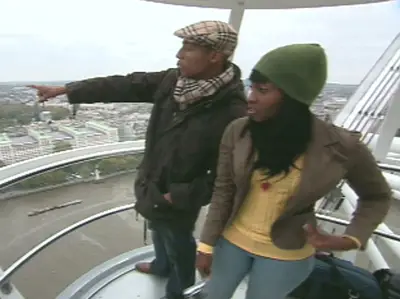 Tourist Attractions - Dorion, Shavon and the rest of the gang tour London.