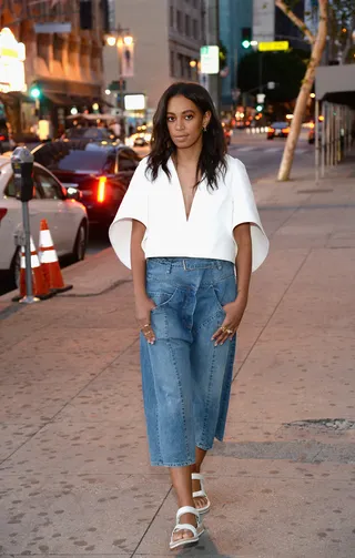 Lovely Solange - Singer-songwriter Solange Knowles attends the Teva launch celebration of the 2016 Artist Series Collection at the Bold Room in Los Angeles.(Photo: Michael Kovac/Getty Images for Deckers Brands/Teva)