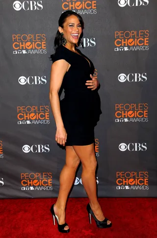 Way to Go - She was all smiles as she dressed her baby bump in a classic LBD.(Photo: Jason Merritt/Getty Images for PCA)