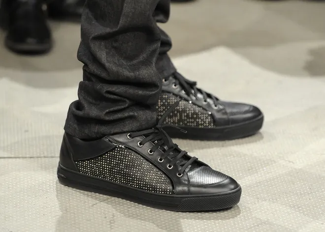 Cracking Up - 106 - Image 19 from Exclusive Access: Trey Songz visits ...