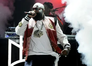 Bawsin' Up - Rick Ross hits the stage with the rest of his MMG clique for the Maybach Music Group Tour at Sleep Train Arena in Sacramento, California.(Photo: Tim Mosenfelder/Getty Images)