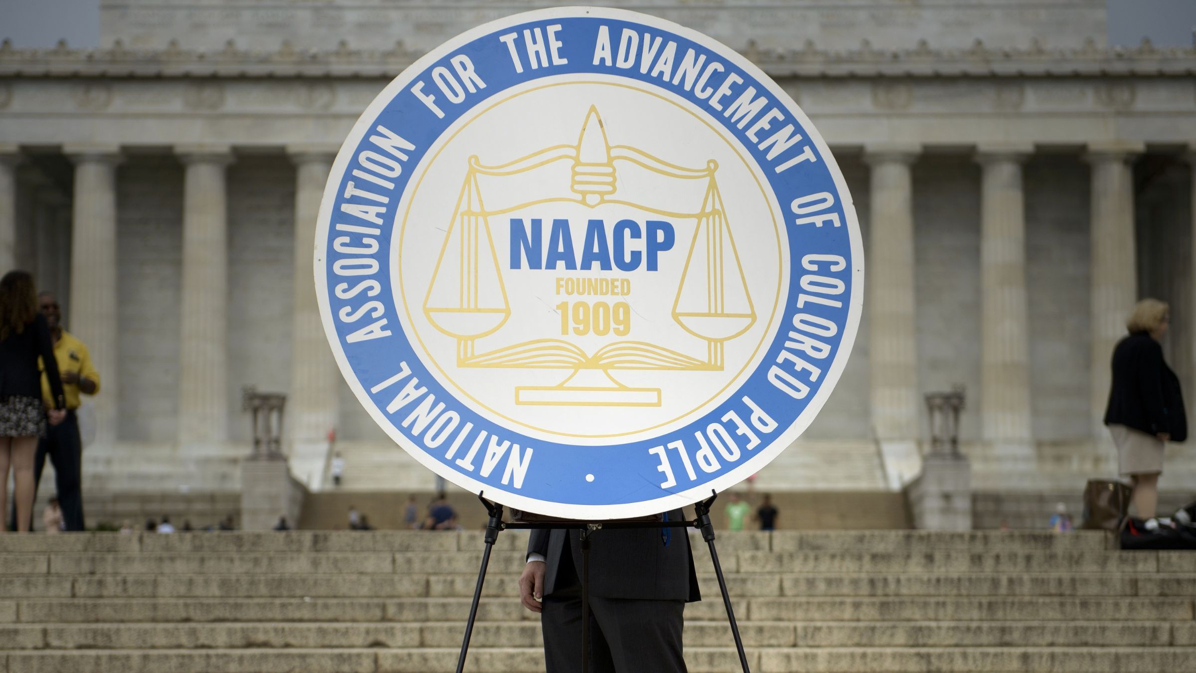 President of Illinois NAACP Apologizes After Making Incendiary Remarks About Migrants - Vimarsana News