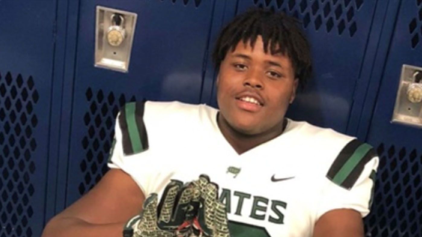 Missouri Teen Football Player Killed In Student Housing Elevator ...