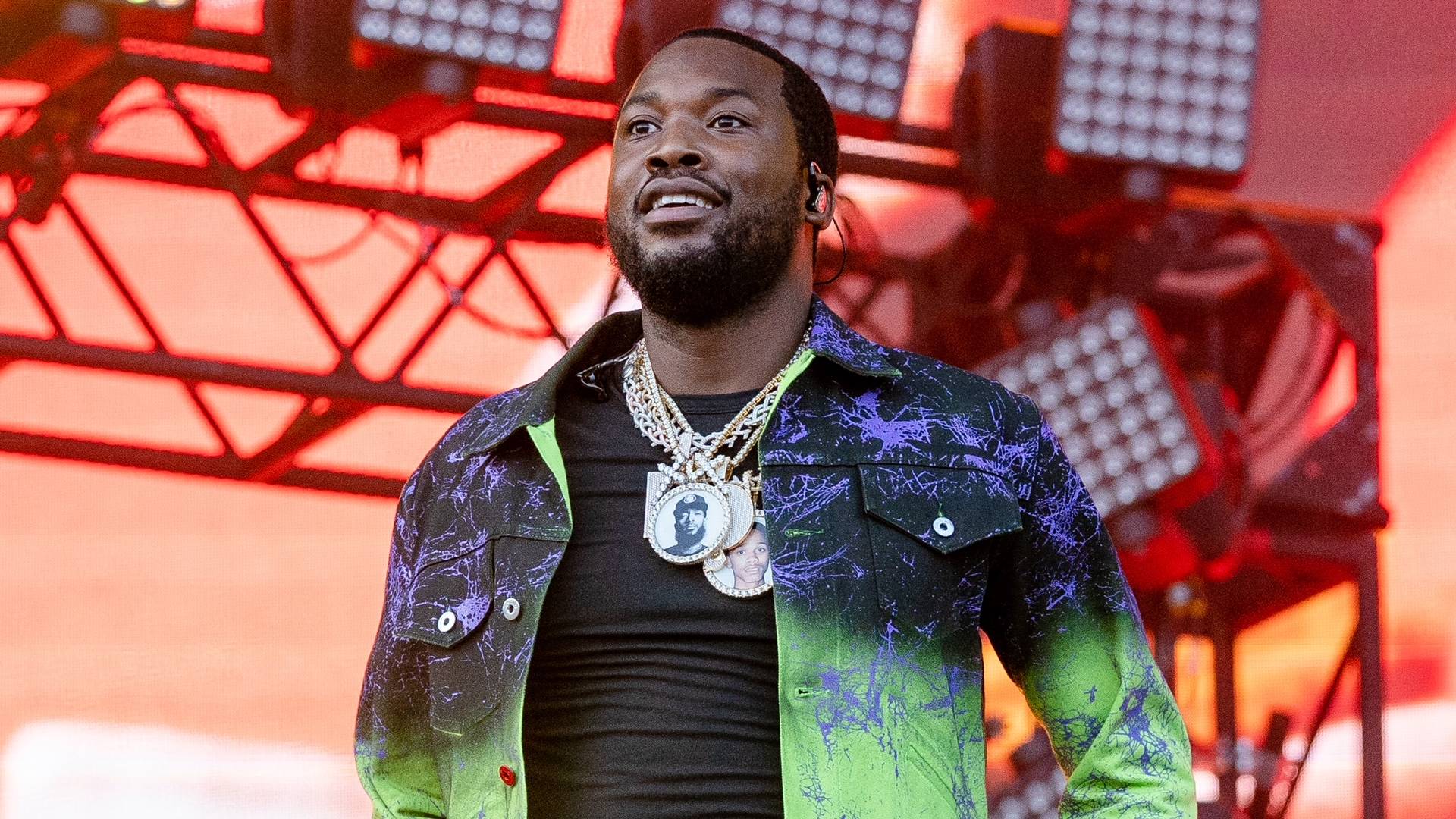 Meek Mill Donates 2 Million To Philadelphia Scholarship Fund (Video