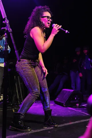Only Wanna Give It to You - Elle Varner rocks the crowd with her big single &quot;Only Wanna Give It to You.&quot;(Photo: John Ricard / BET)