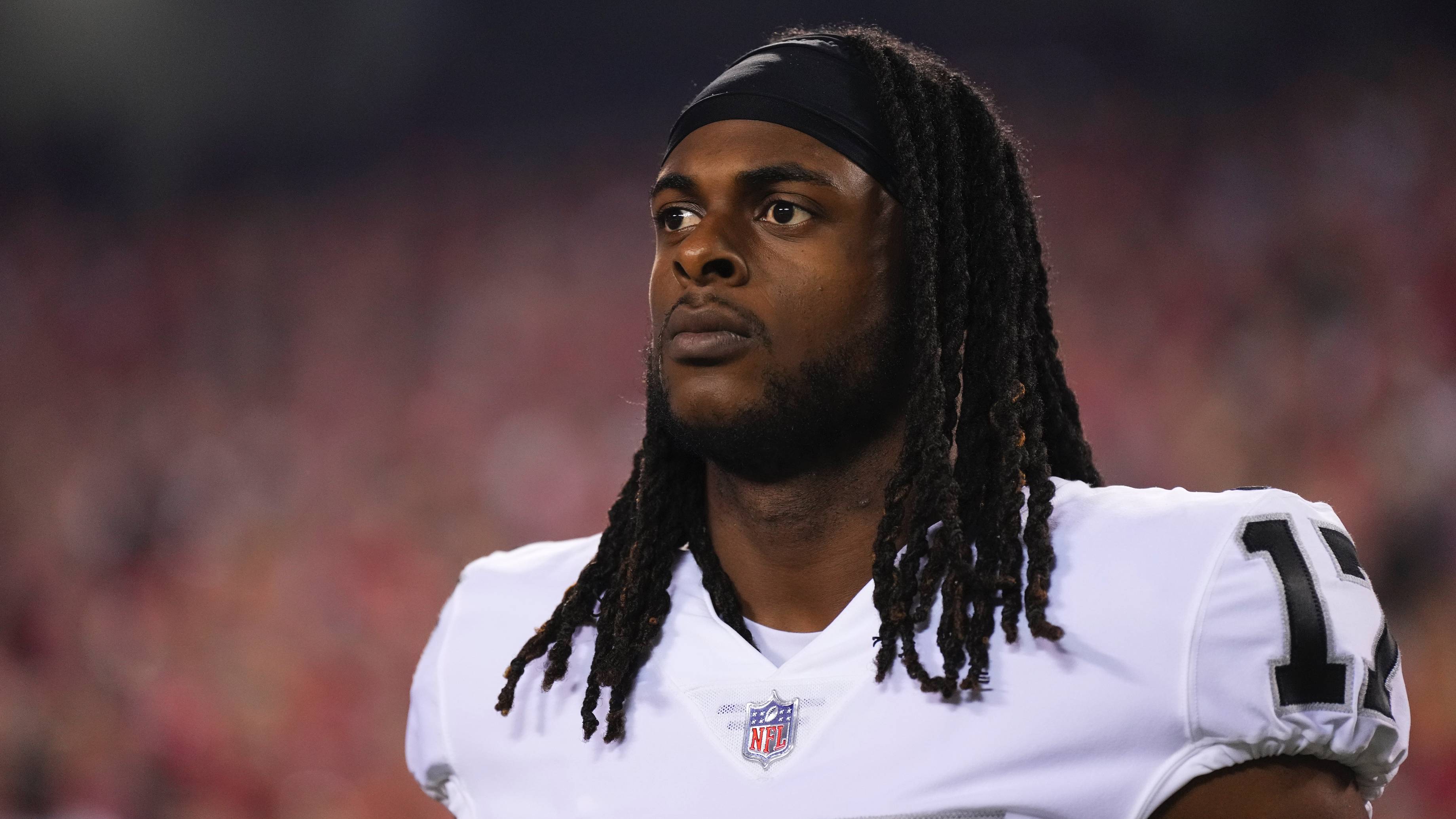 Raiders WR Davante Adams apologizes after shoving man in KC