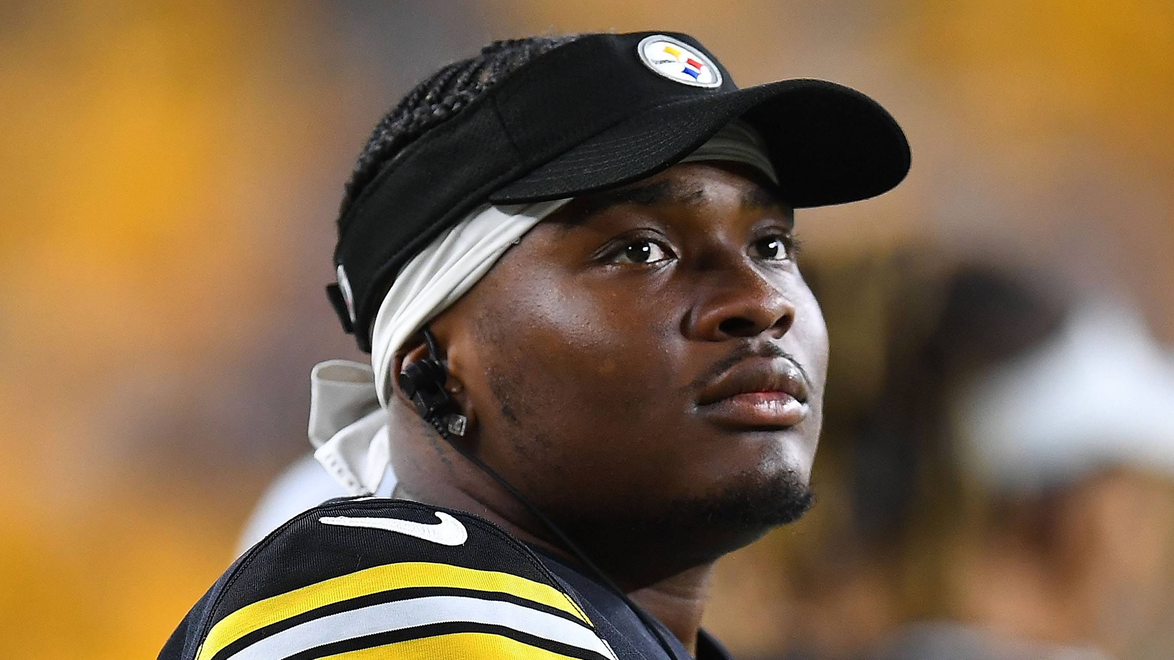 Steelers to place original-round tender on QB Dwayne Haskins