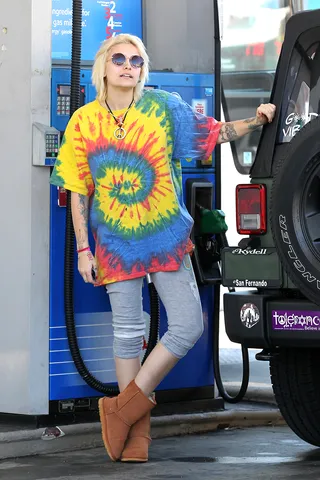 Paris Jackson - Paris Jackson&nbsp;was seen pumping gas in her Jeep on a cold Wednesday morning in Los Angeles.&nbsp;(Photo: Sam Sharma, PacificCoastNews)