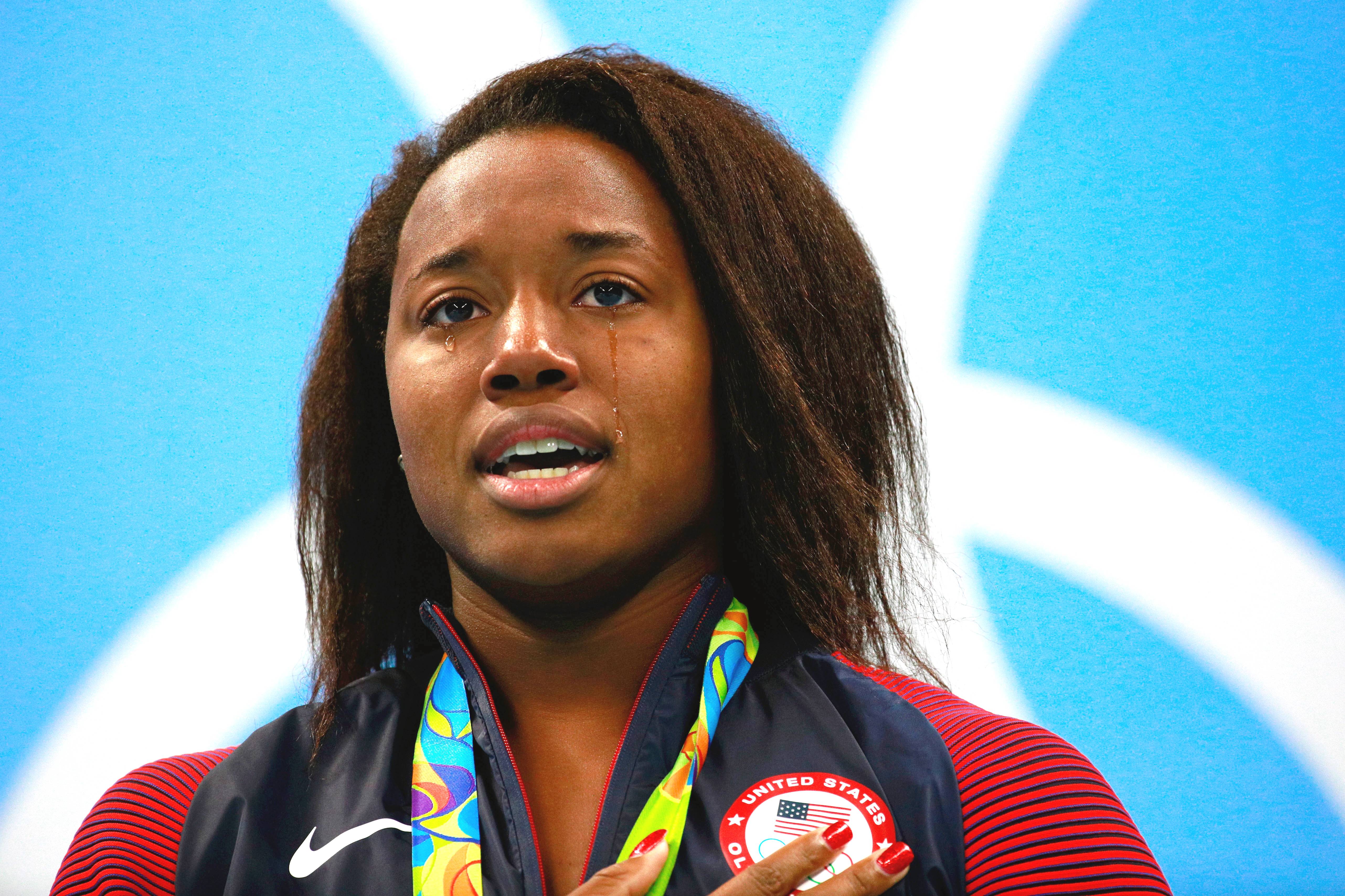 BlackGirlMagic Watch Swimmer Simone Manuel's Emotional Gold Medal