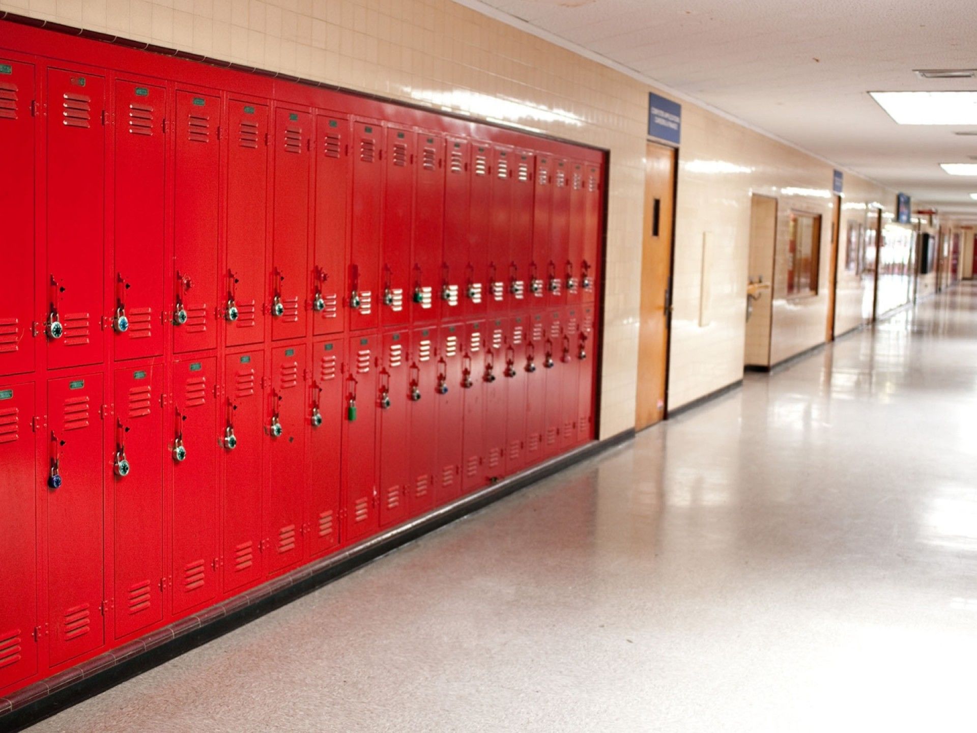 chicago-principal-suspended-over-nazi-costume-uproar-news-bet