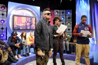 Prepping - Sean Paul checks out his new video during commercial break at 106 &amp; Park, October 2, 2012.(Photo: John Ricard / BET)