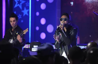 &quot;Adorn&quot; - Miguel performs at 106 &amp; Park, October 2, 2012(Photo: John Ricard / BET)