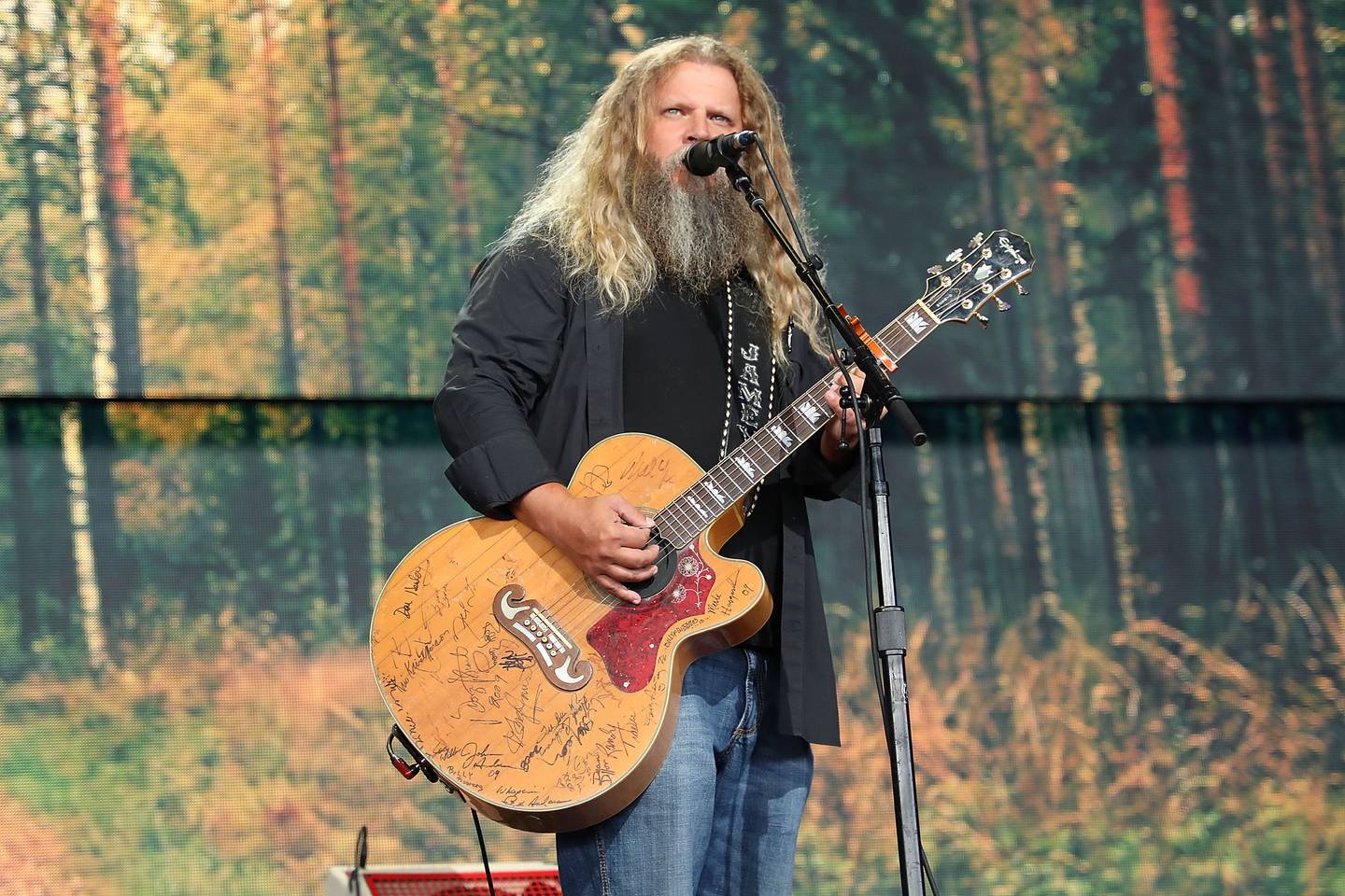 At 44, Jamey Johnson Stays in Demand After “In Color” News CMT