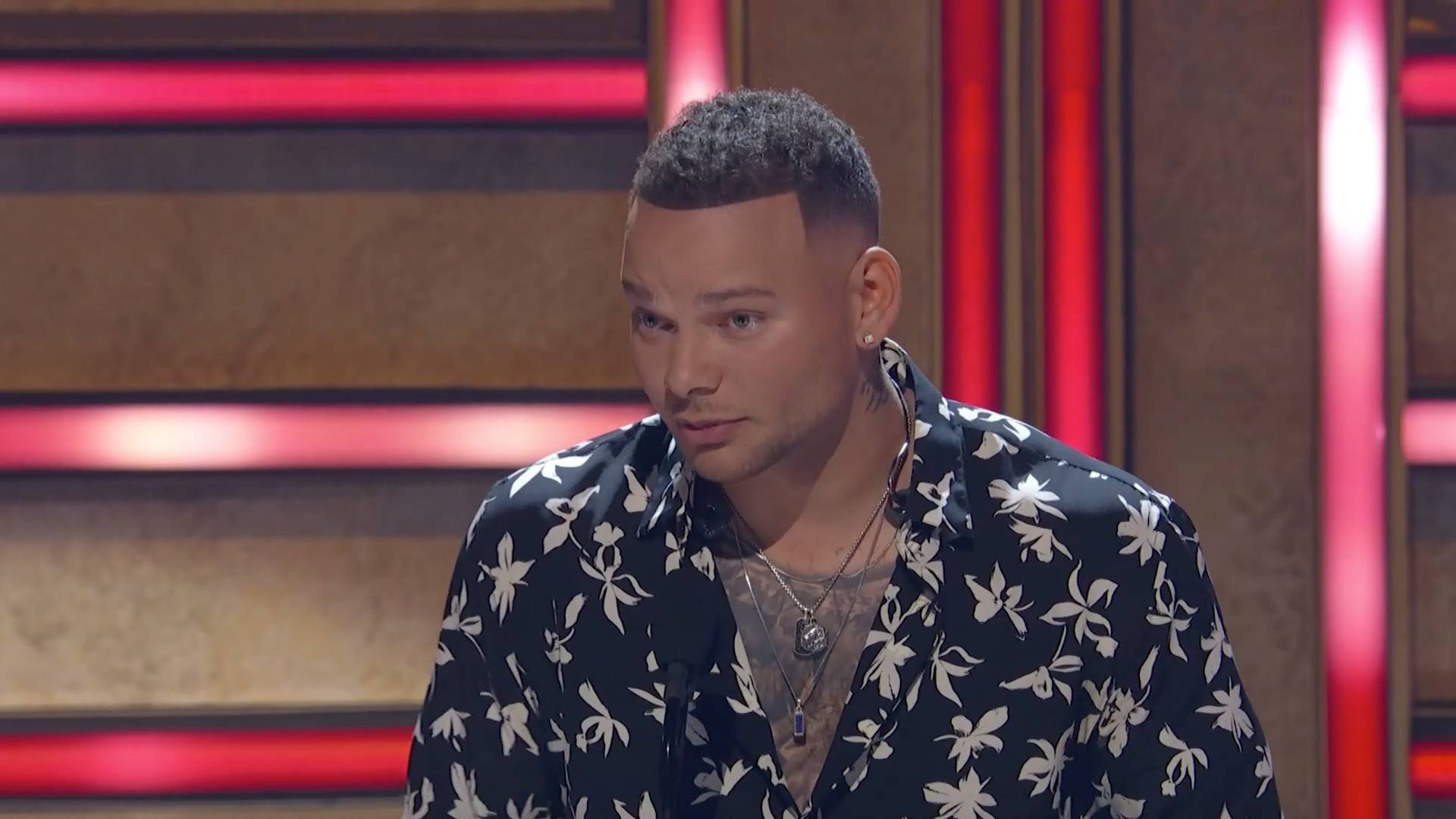 Kane Brown Receives His Artist of the Year Honor at CMT Artists of the Year 2021.