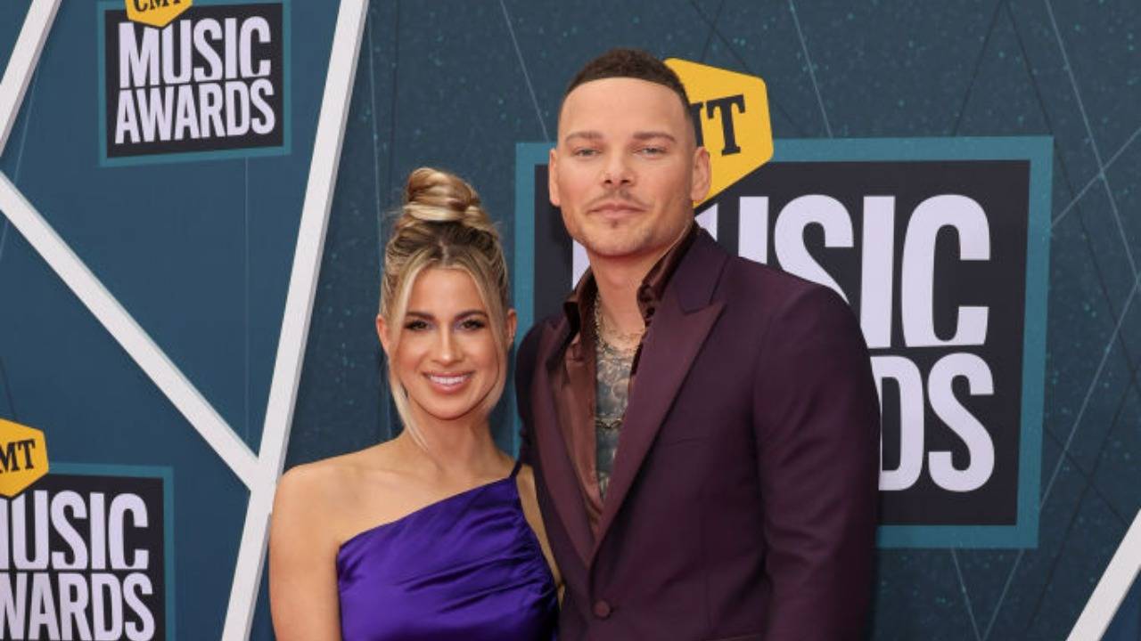 WATCH Kane Brown, Katelyn Brown Surprise Crowd With First Live