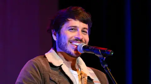 NAPA, CALIFORNIA - APRIL 27: Morgan Evans performs at Live In The Vineyard Goes Country at the Uptown Theatre on April 27, 2022 in Napa, California. 
