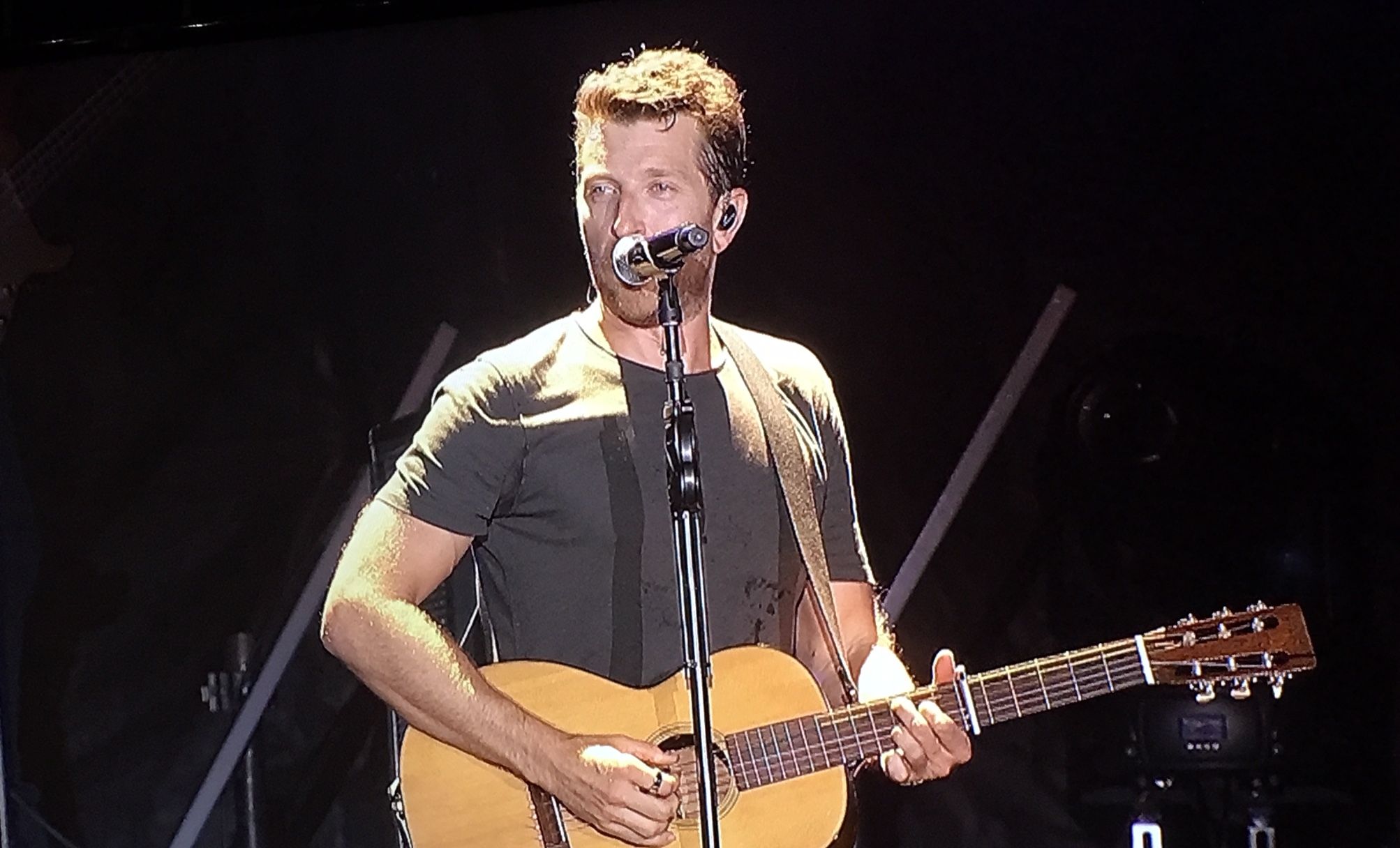 Brett Eldredge Rocks Nashville’s July Fourth News CMT