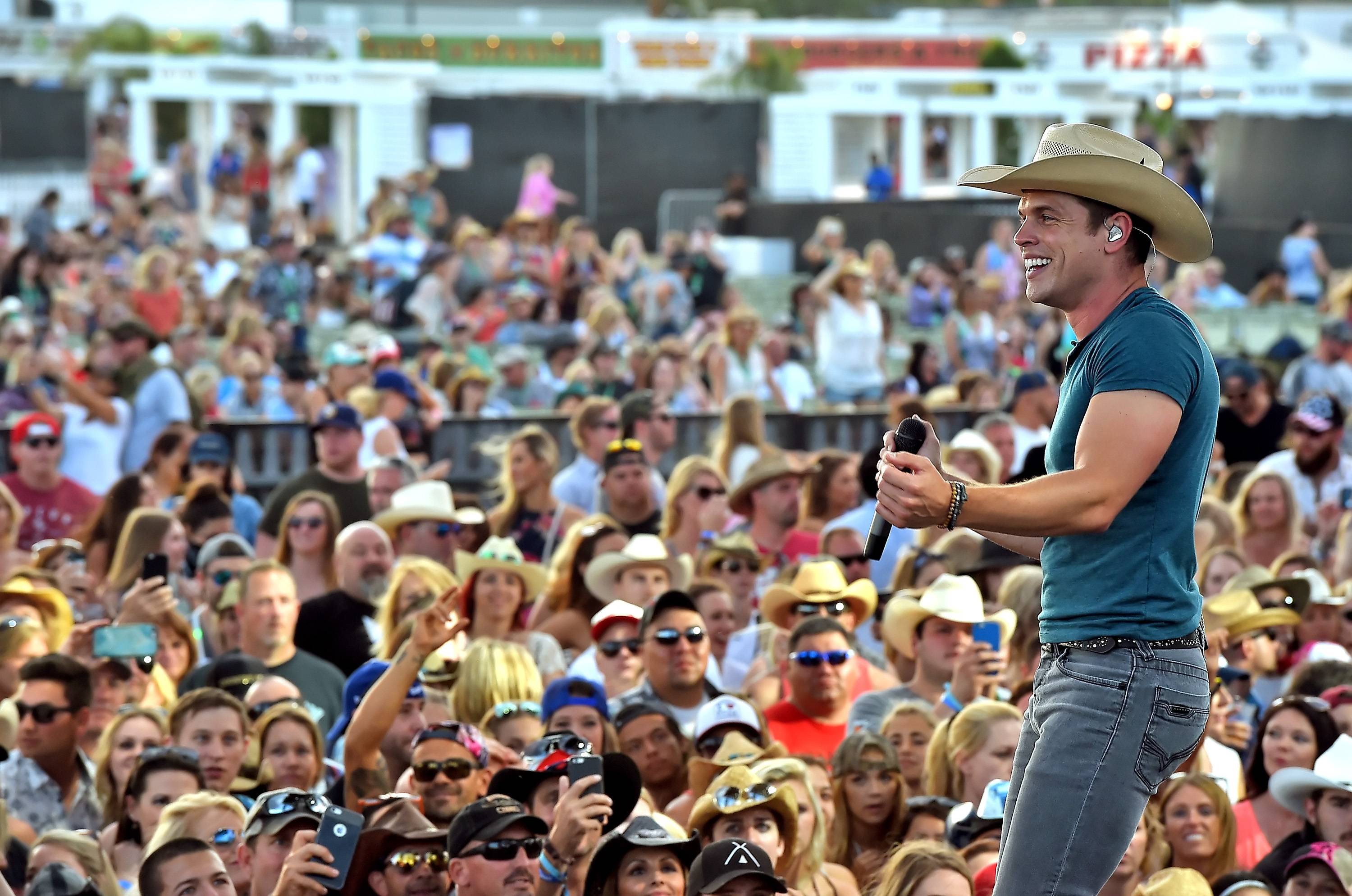Dustin Lynch Rides the Road to Chart Success News CMT
