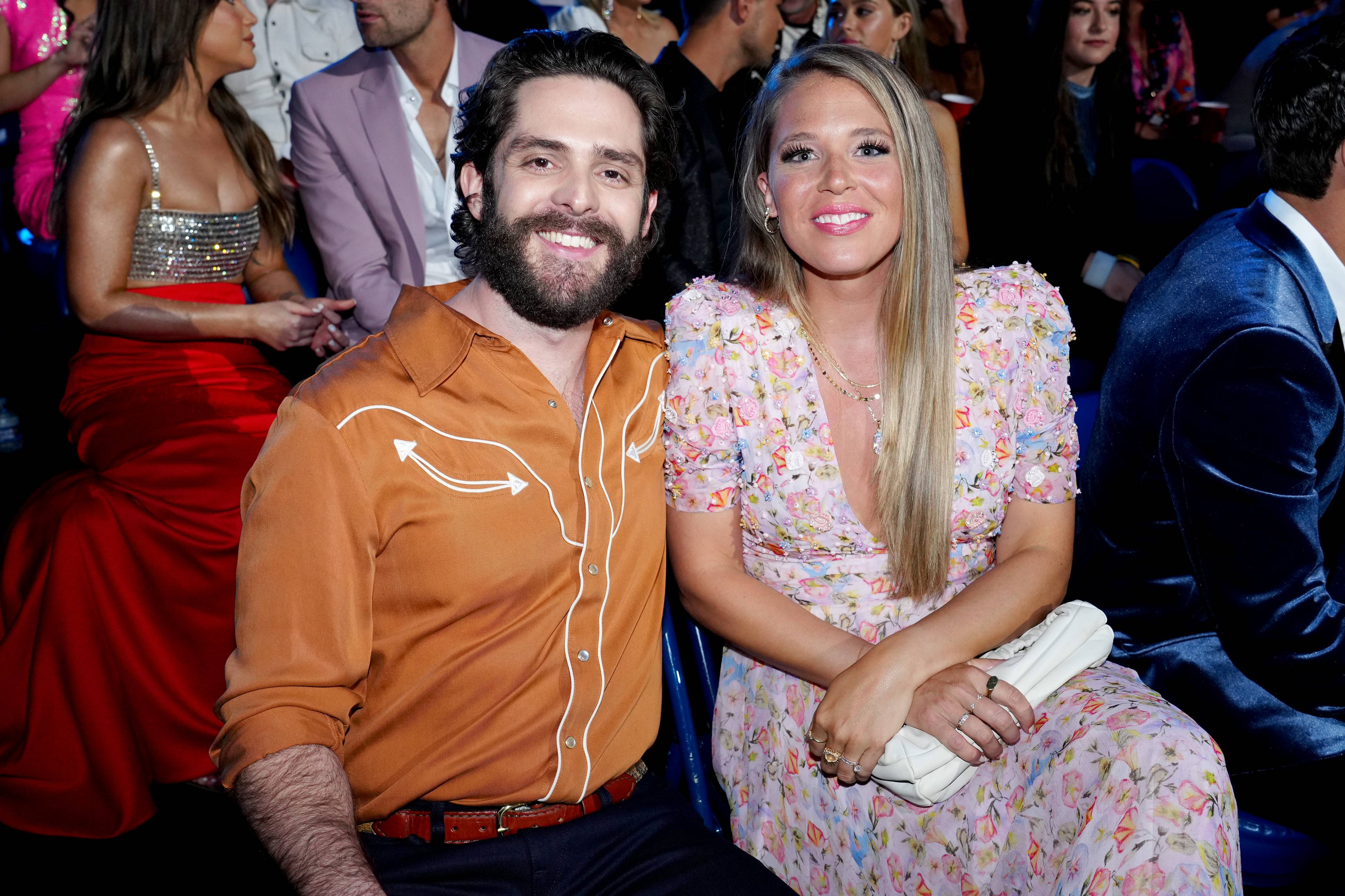 Thomas Rhett Reflects On His Ten Year Marriage With Wife Lauren Akins |  News | CMT