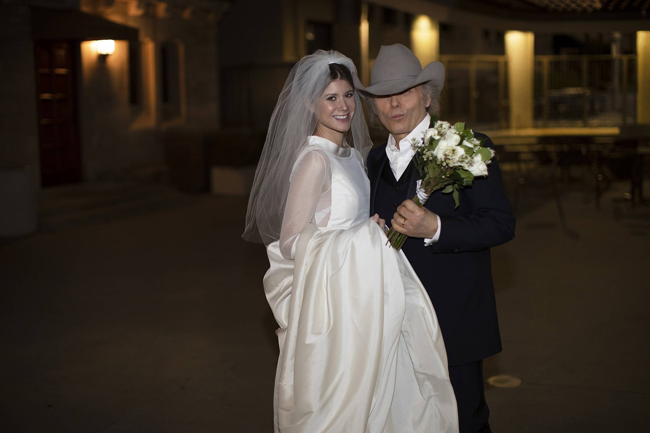 Dwight Yoakam Announces He's Married Emily Joyce | News | CMT