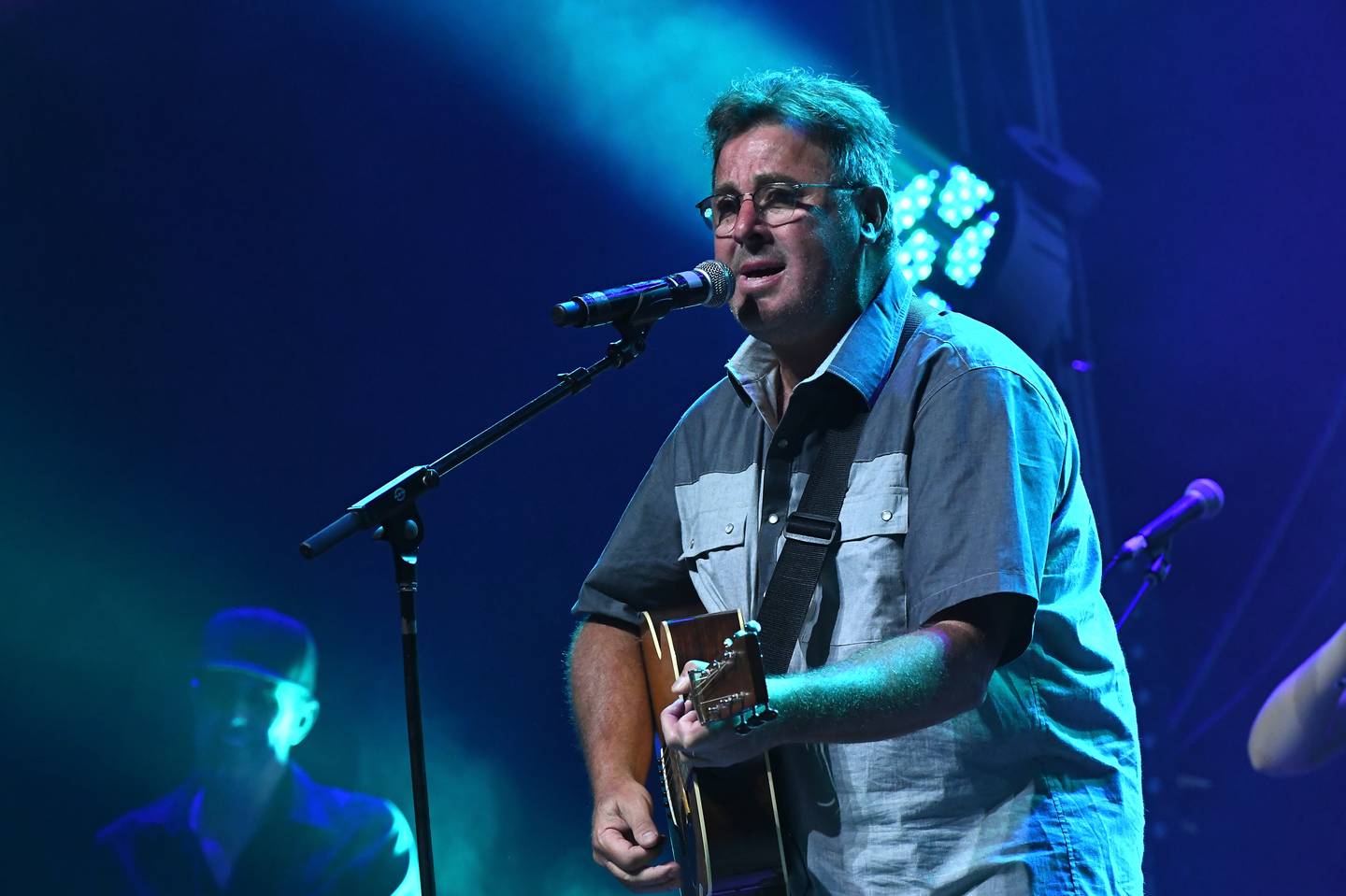 Vince Gill Details Tour After His Eagles Run News CMT