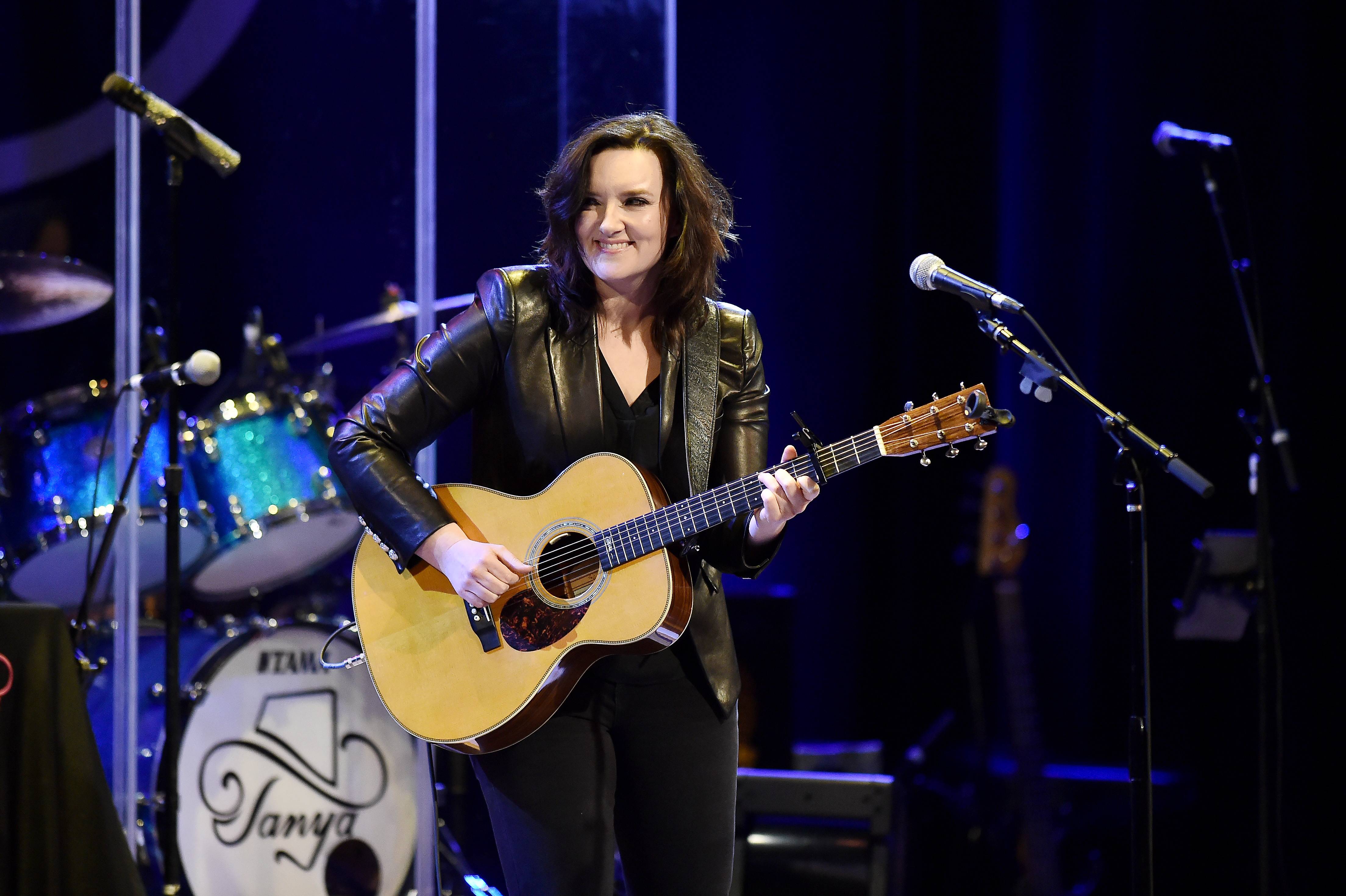 Brandy Clark: A Long Way from the Blueberry Bus | News | CMT