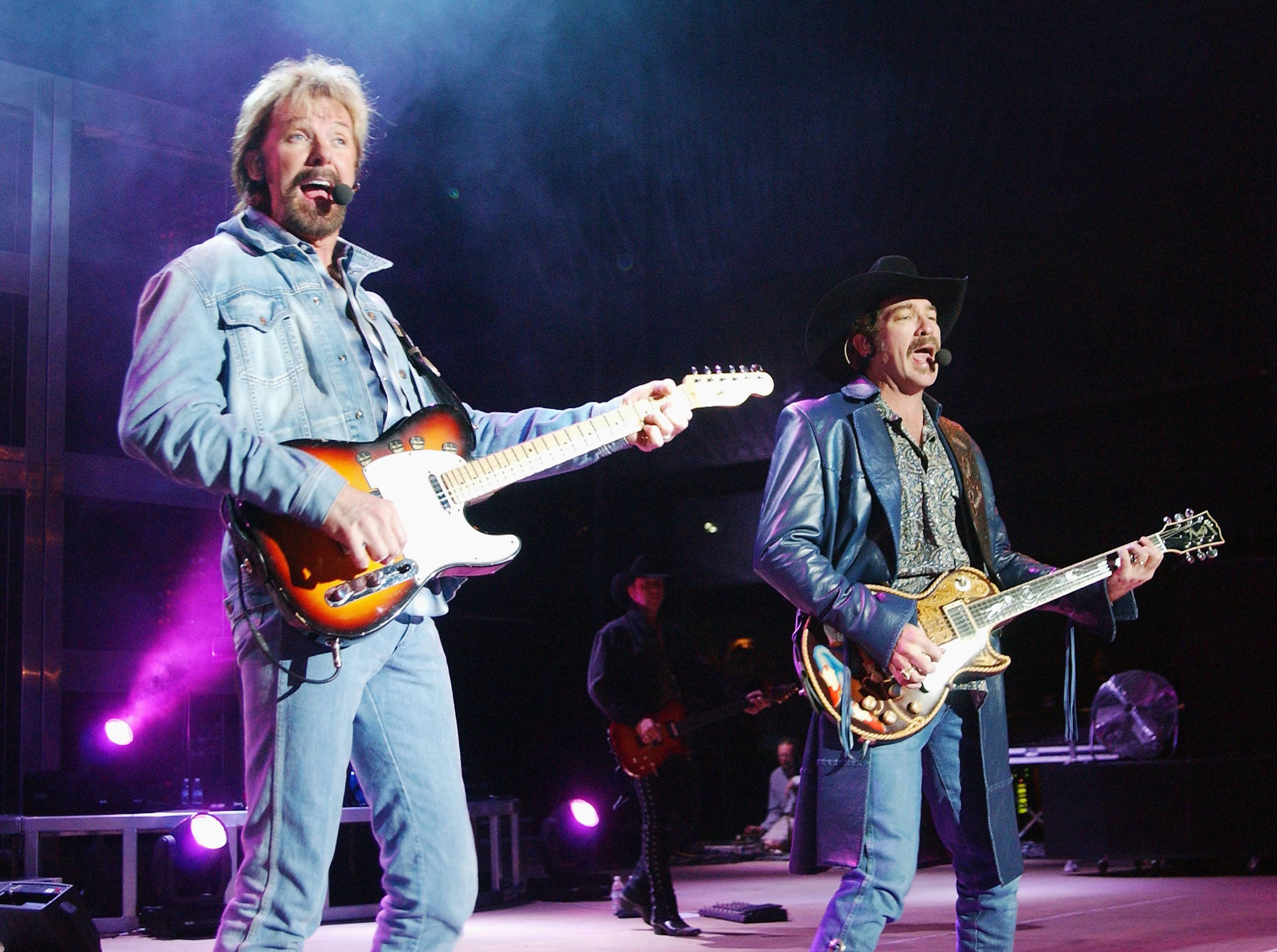 CMT Rewind: Brooks And Dunn Reach Number One With Debut Single, 