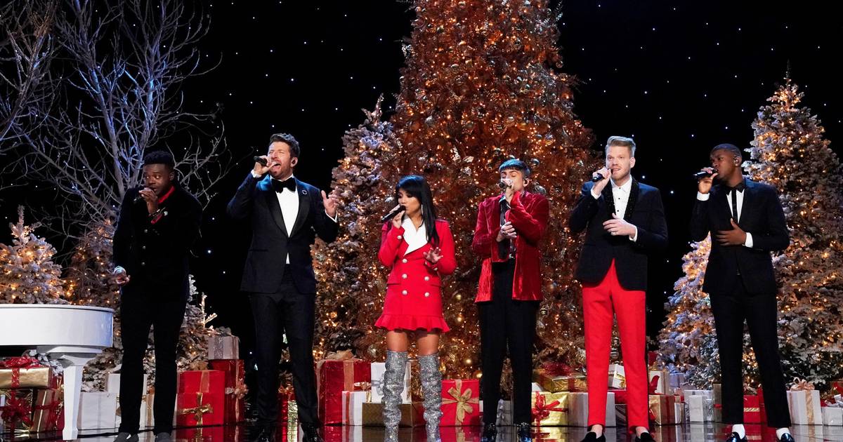 CMT Roundup 20 New Country Christmas Songs For Your Holiday Playlist