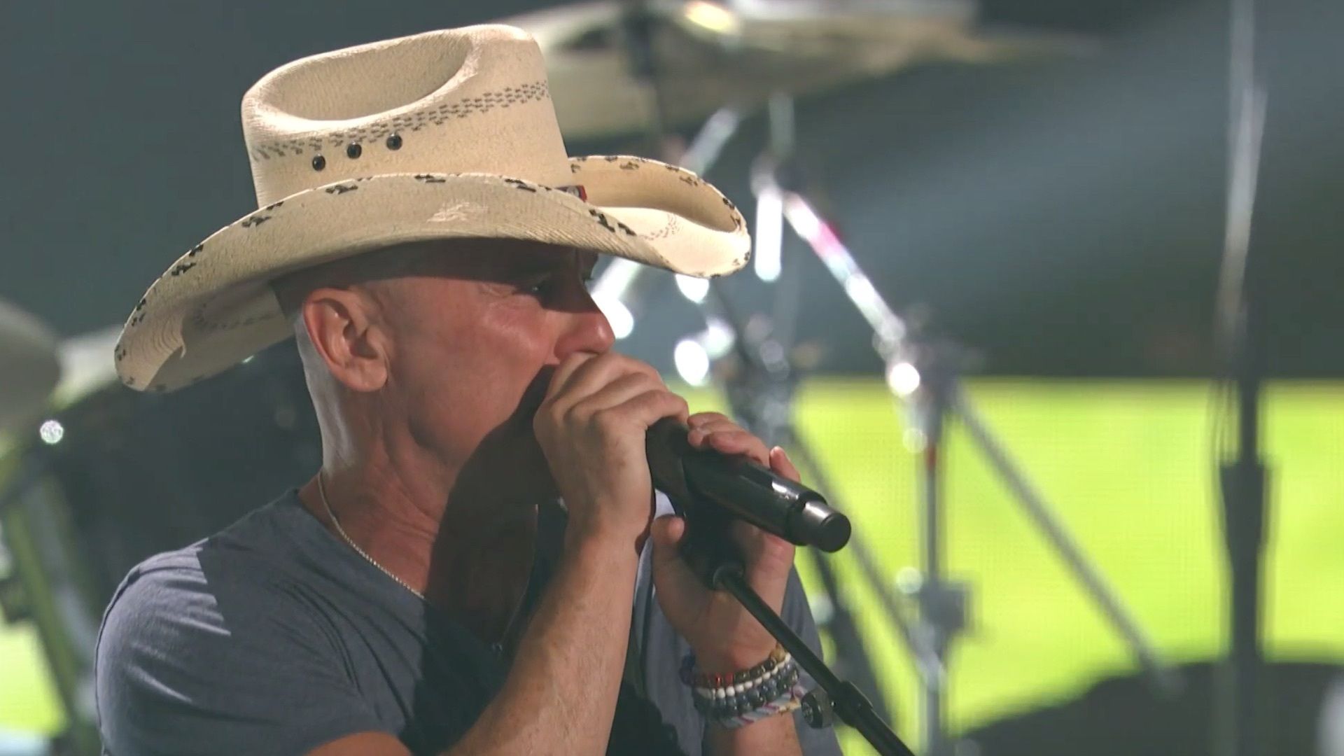 Kenny Chesney "Beer in Mexico" 2022 CMT Music Awards Extended Cut