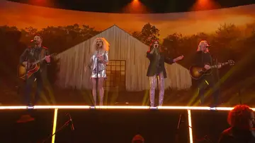 Little Big Town performs "Hell Yeah."
