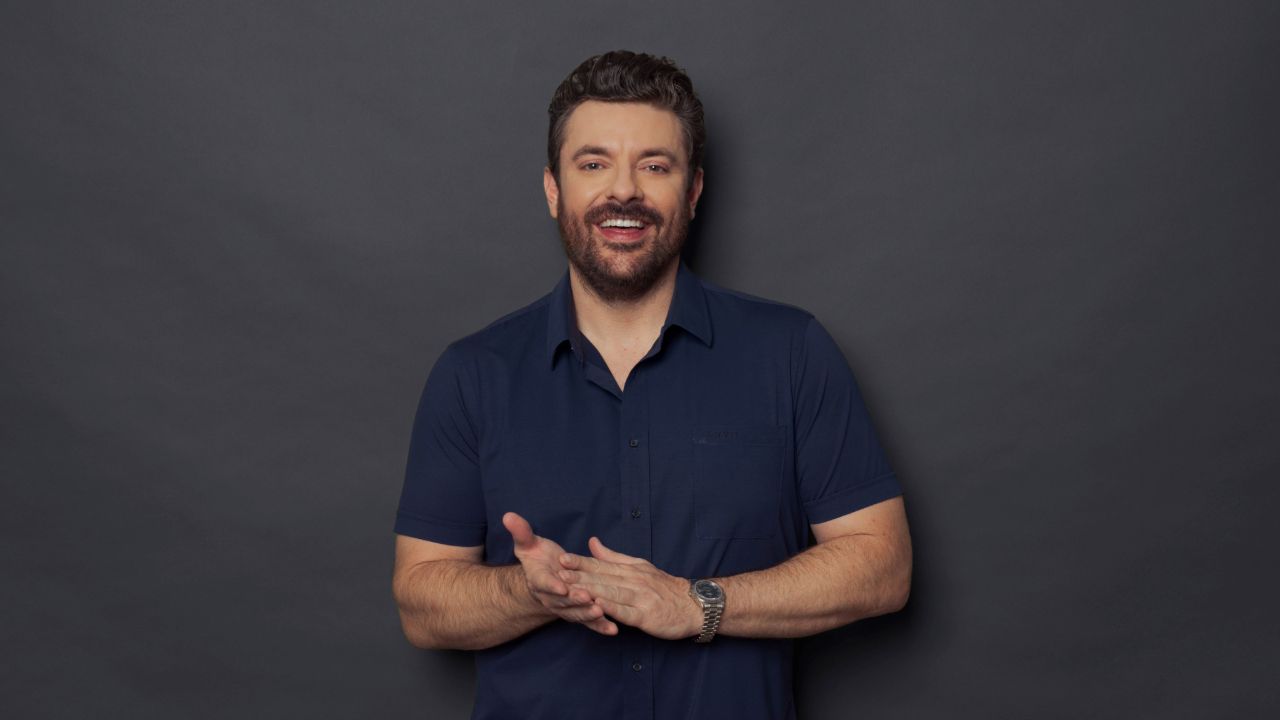 Chris Young Gets Vulnerable On "Young Love & Saturday Nights," Talks His Dad, His Dog And His Arresting Experience | News - Vimarsana News