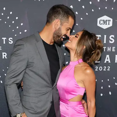 CMT Artists of the Year 2022 | Fashion Gallery Eric Decker and Jessie James Decker | 1080x1080