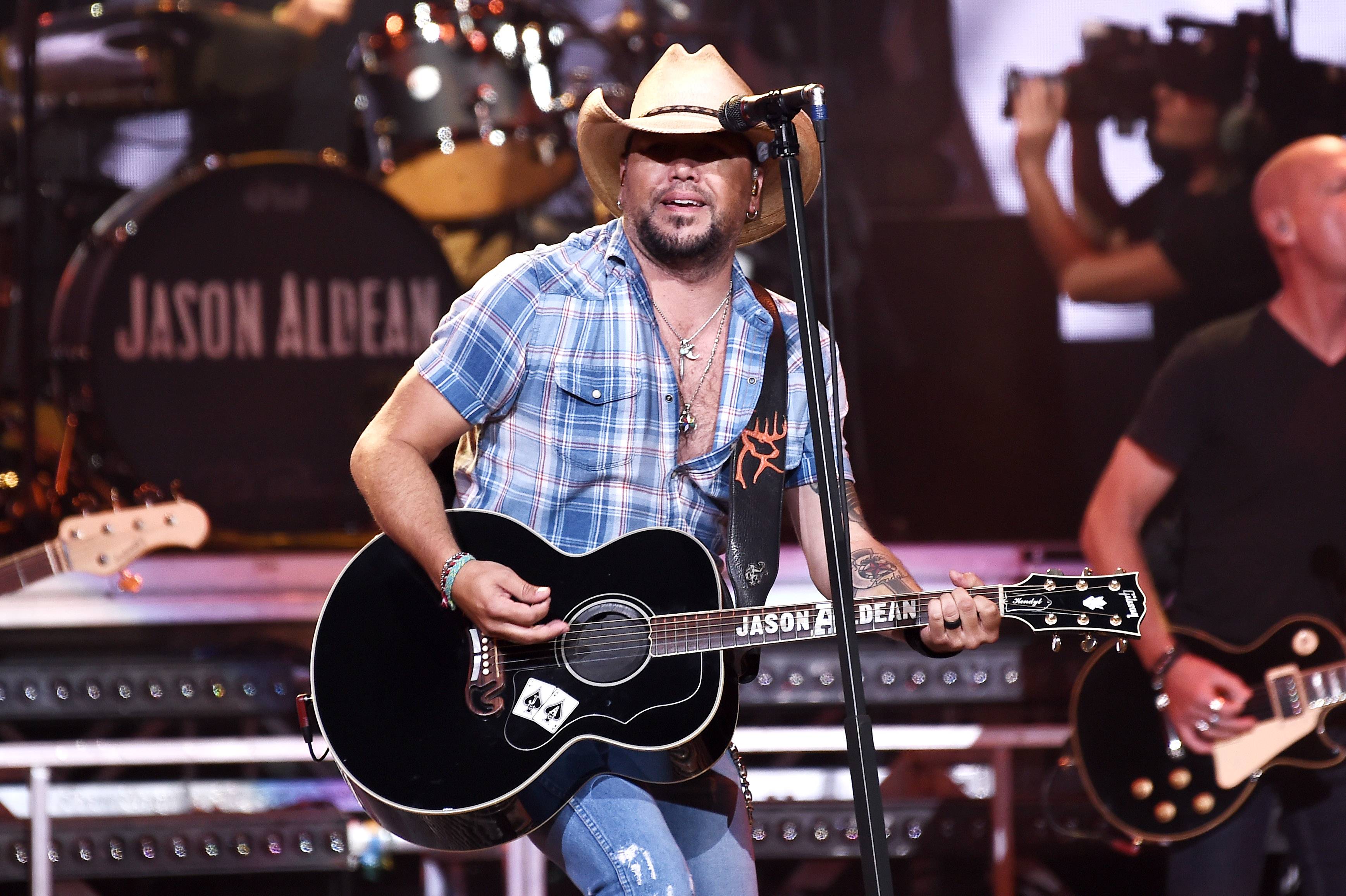 Lyrics for Rearview Town by Jason Aldean - Songfacts