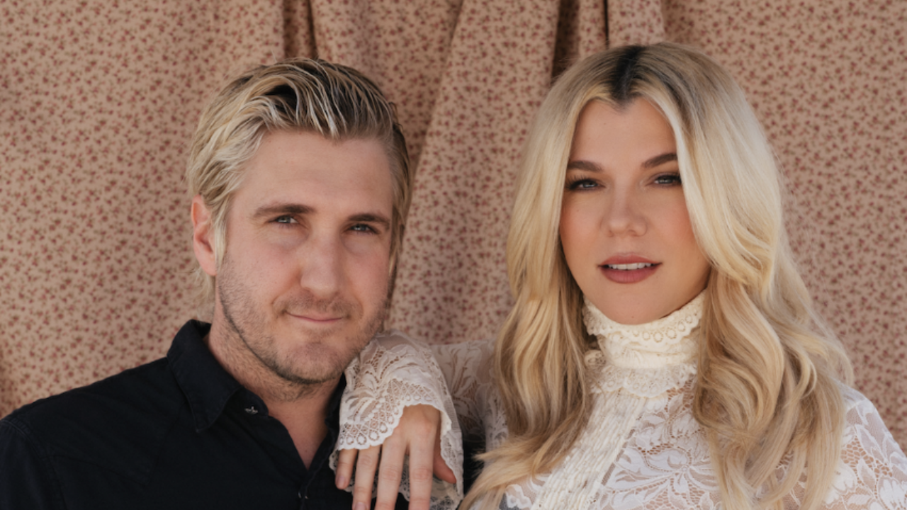 Kimberly Perry and Husband Johnny Costello Welcome Son - Vimarsana News