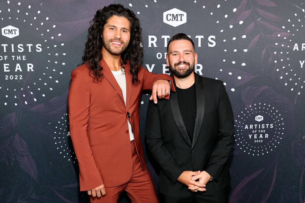 Dan + Shay's Shay Mooney Reveals 50 lbs Weight Loss News CMT