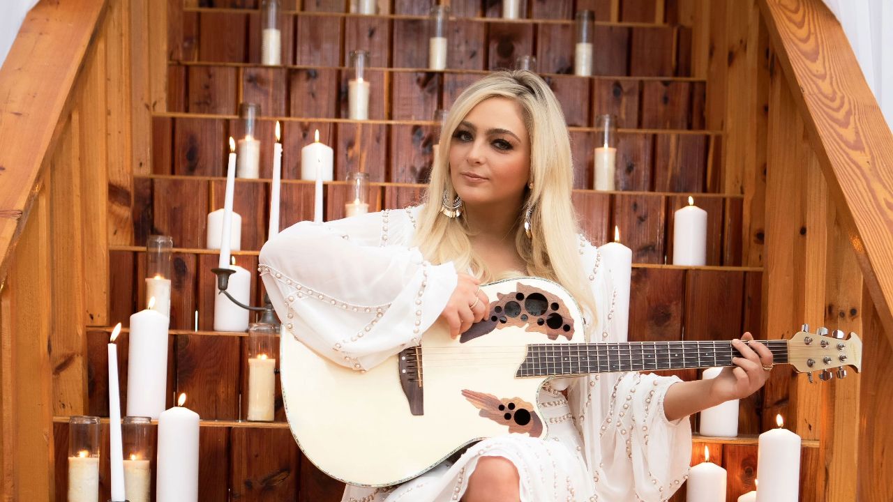 CMT Premiere: HunterGirl Shares Emotional, Vulnerable Video For "Ain't About You" - Vimarsana News