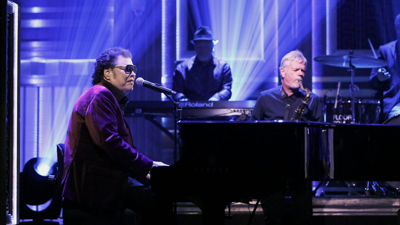 Ronnie Milsap Talks Final Nashville Concert, Says It Will Be "A Burner" - Vimarsana News