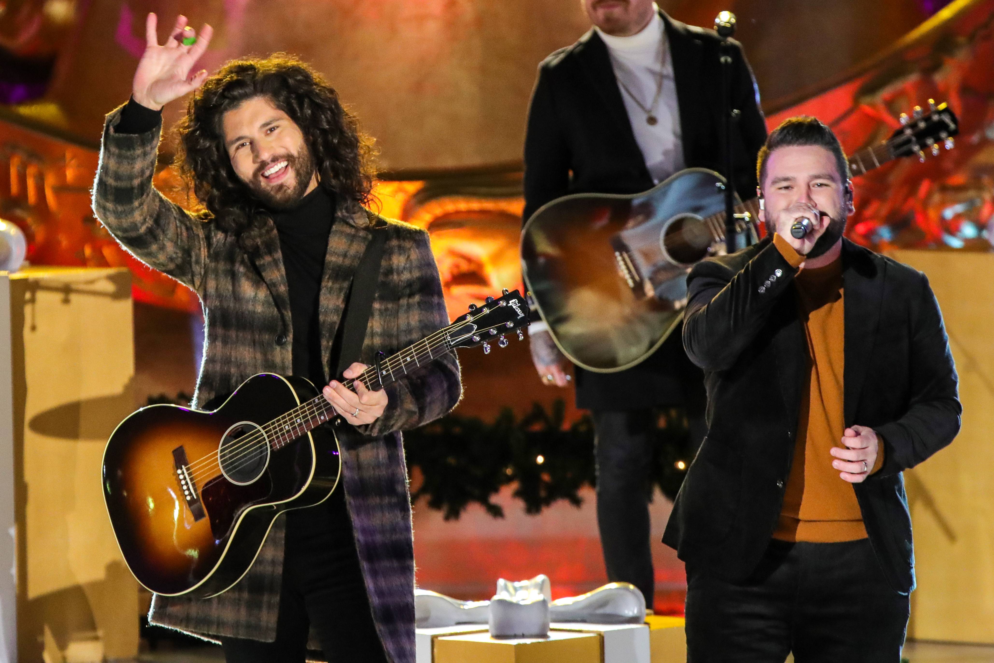 Dan + Shay Tease New Christmas Music News CMT