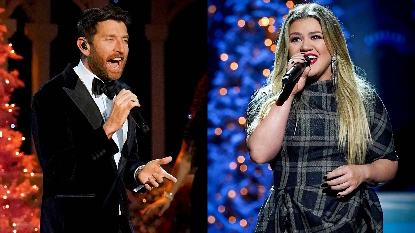 Kelly Clarkson, Brett Eldredge Meet "Under the Mistletoe" Again News