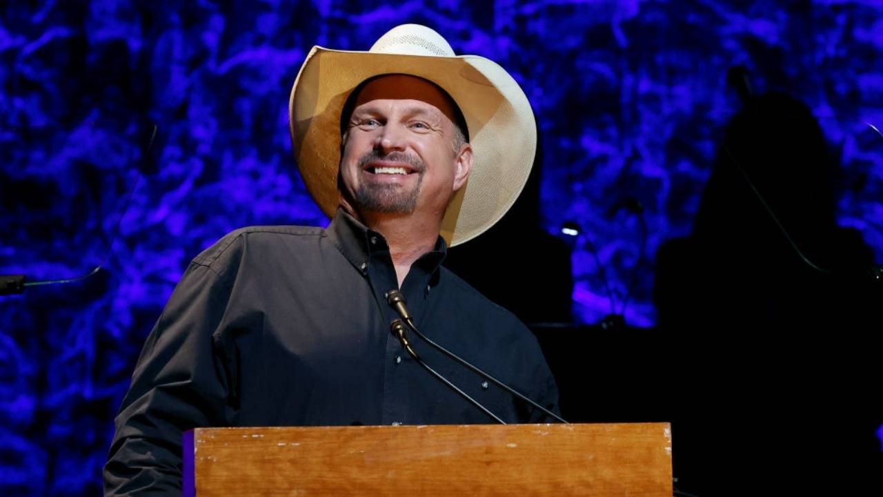 Garth Brooks, RSVP to join Garth @bassproshops HQ on Monday + order his  new album Time Traveler only available in the Limited Series Box Set (link  in b