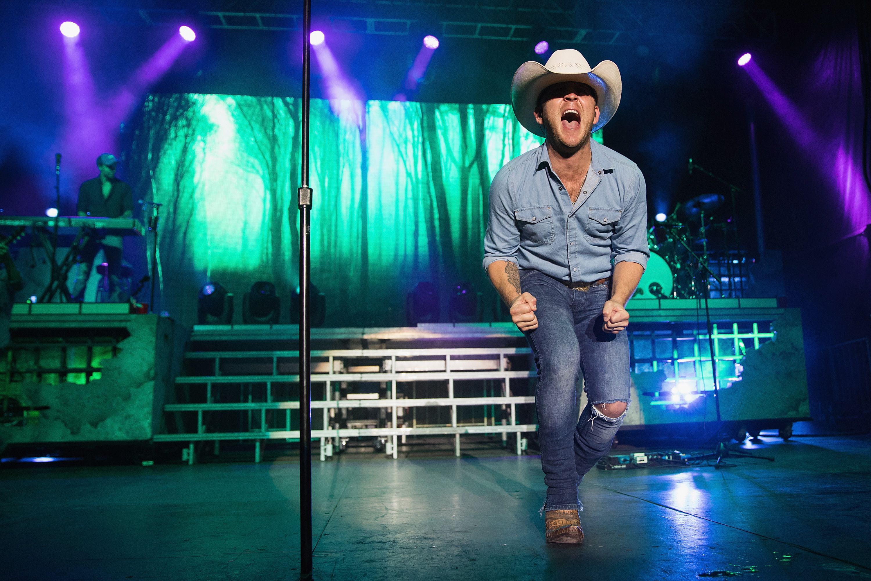 Justin Moore Celebrates "The Ones That Didn't Make It Back Home" at the