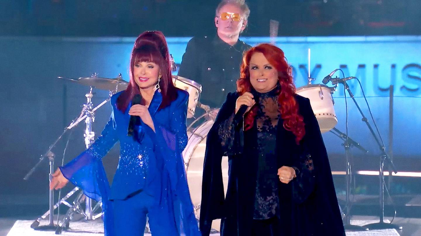 Wynonna Judd Reveals LineUp For Judds Final Tour News CMT
