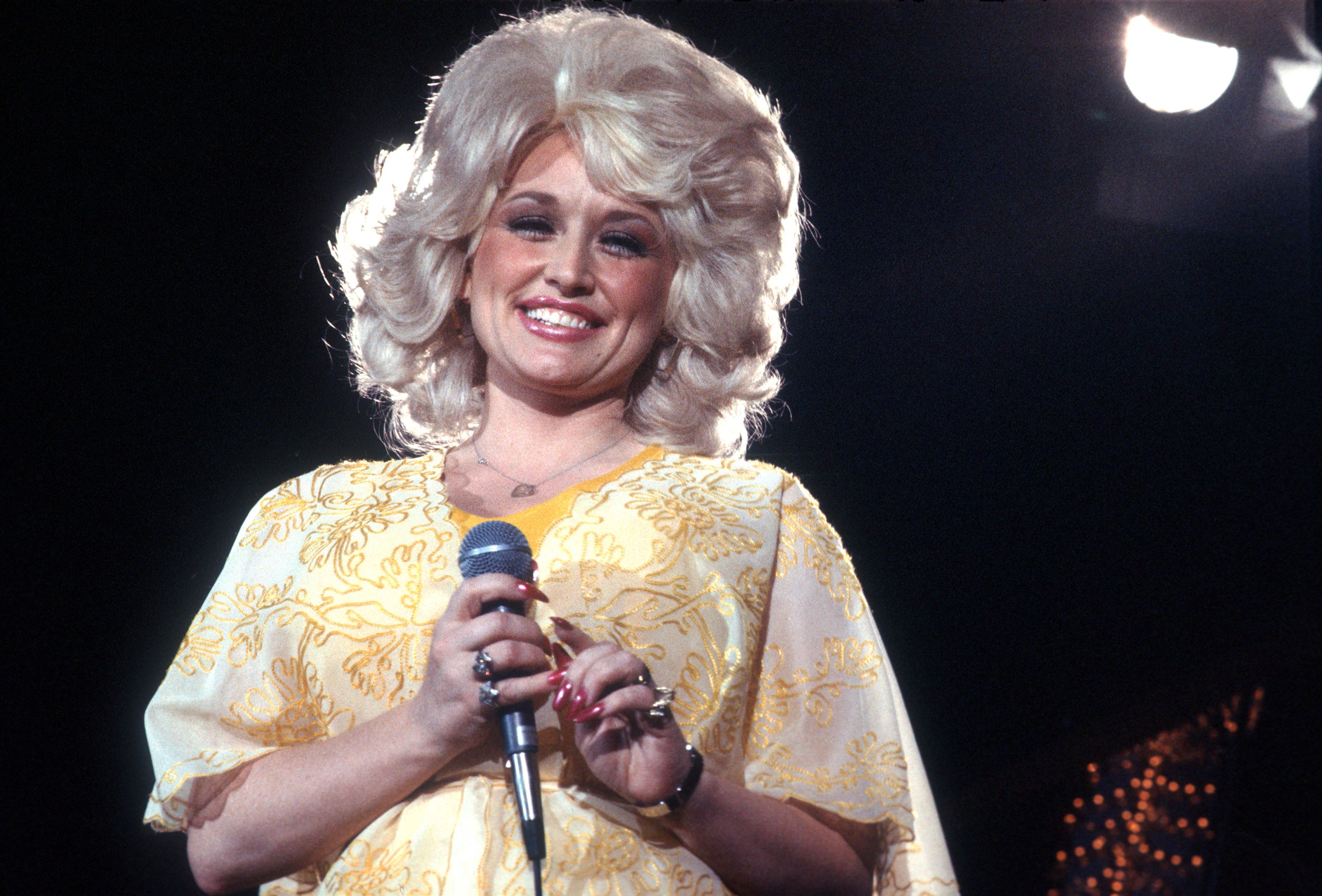 Dolly Parton's "Jolene" Remixed By DESTRUCTO, And It's "Her Favorite