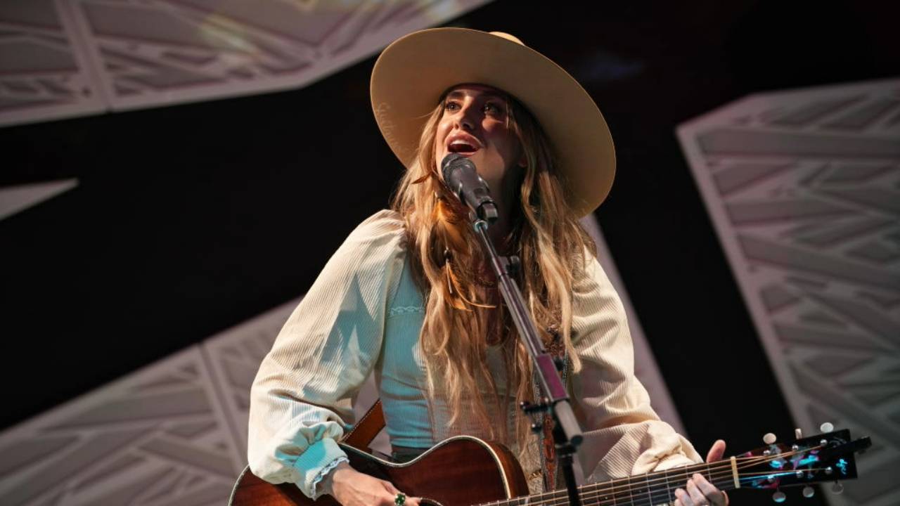 Lainey Wilson Announces 2024 Country's Cool Again Headlining Tour