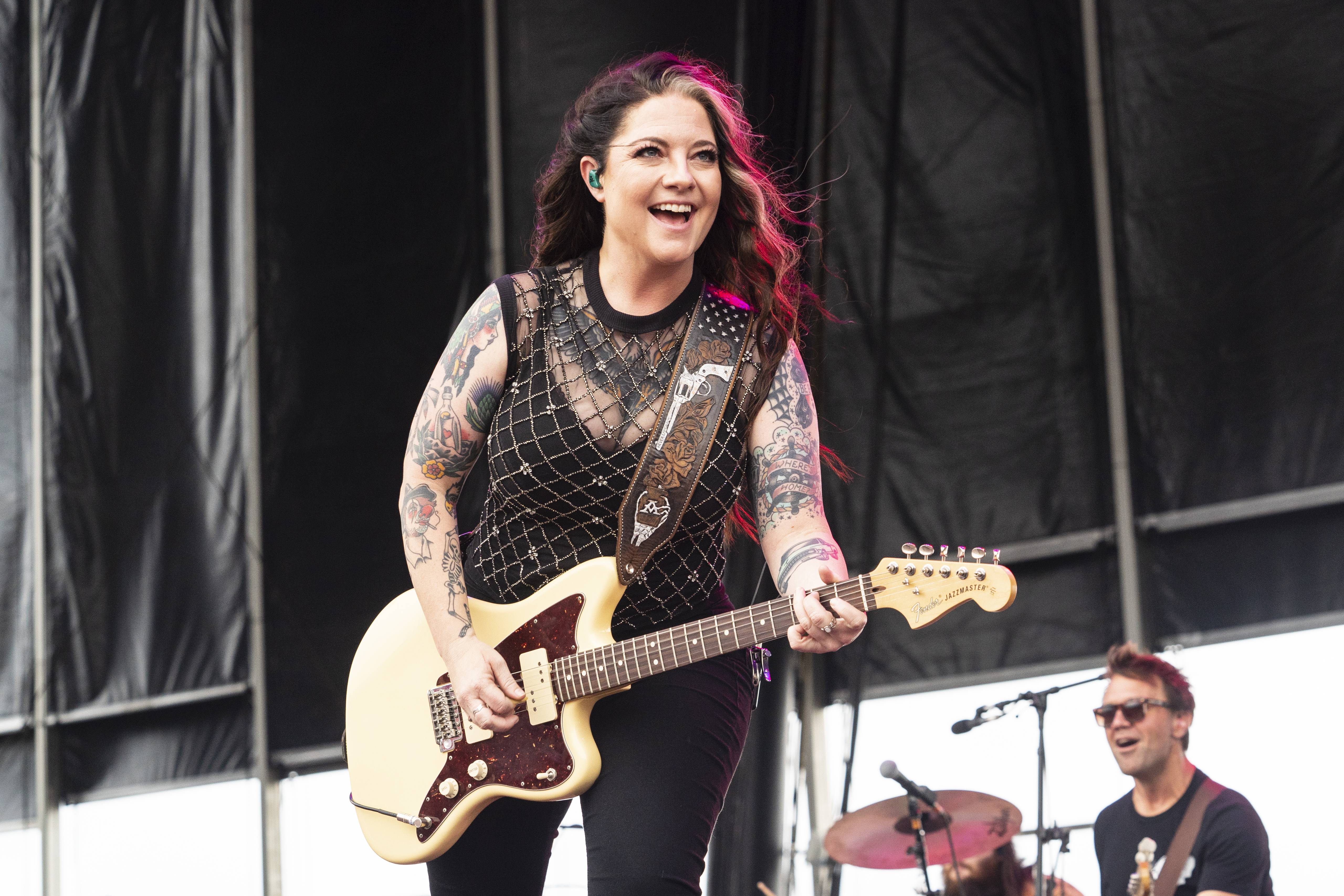 Ashley McBryde Talks StarStudded Album “Lindeville” News CMT