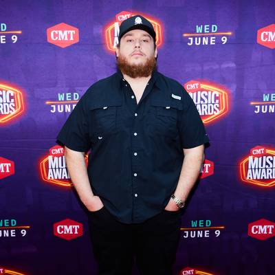 CMT Music Awards 2021 | Red Carpet Gallery Luke Combs | 1080x1080