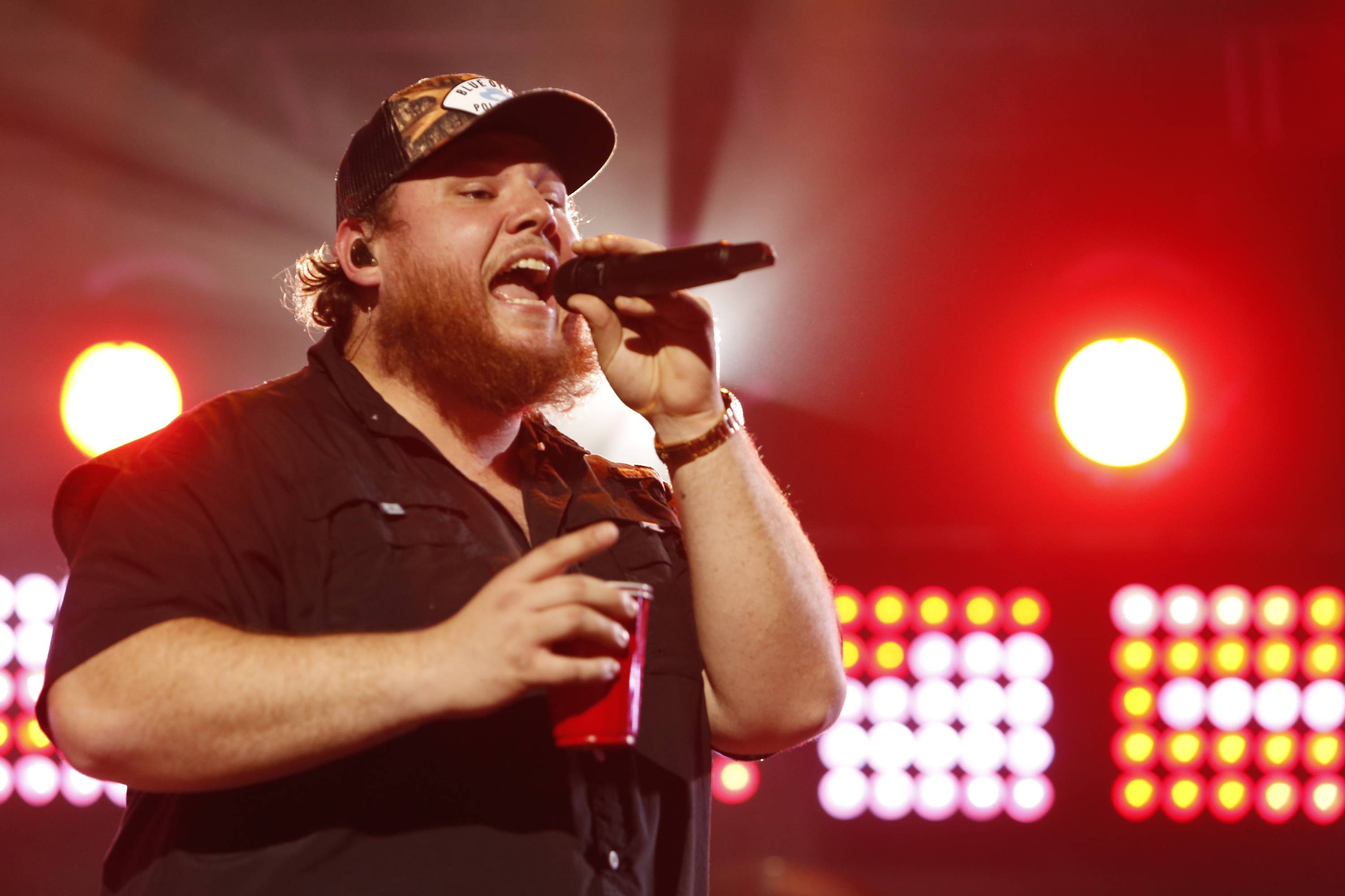 Luke Combs Stadium Tour Coming to Denver in 2022