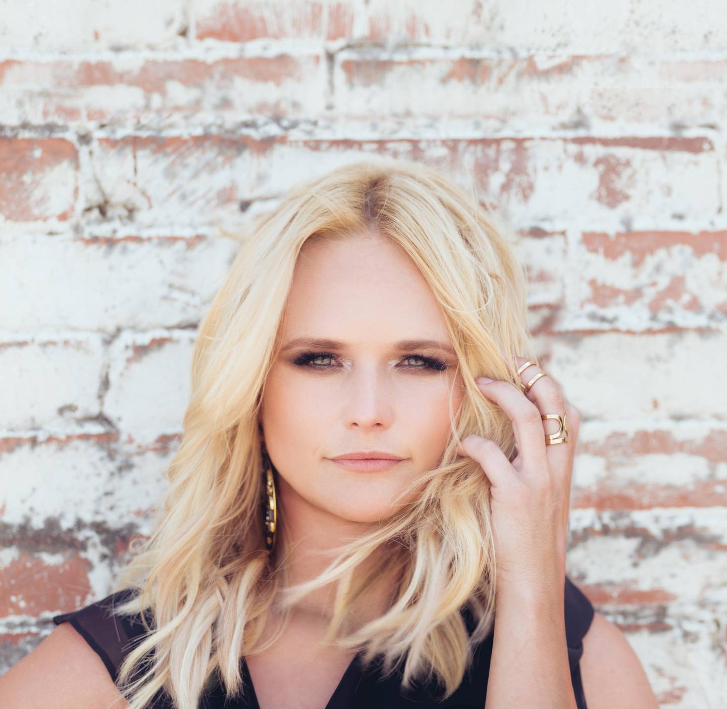 Miranda Lambert "Nothing Makes Me Happier" News CMT