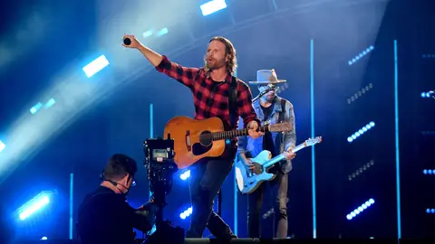 NASHVILLE, TENNESSEE - DECEMBER 31: Dierks Bentley performs during the New Year's Eve Live Nashville's Big Bash at Bicentennial Capitol Mall State Park in Nashville, Tennessee. 